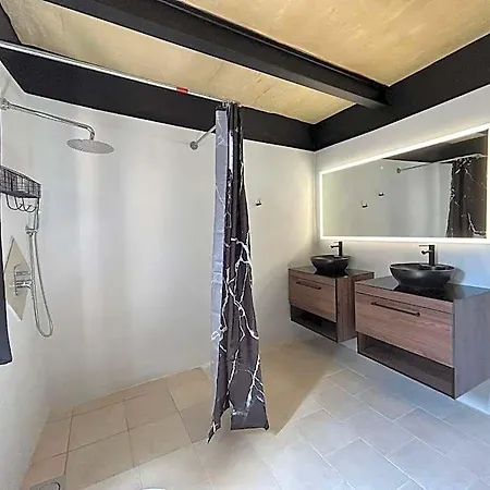 Hotel The 4*