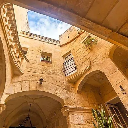 The Hotel 4*